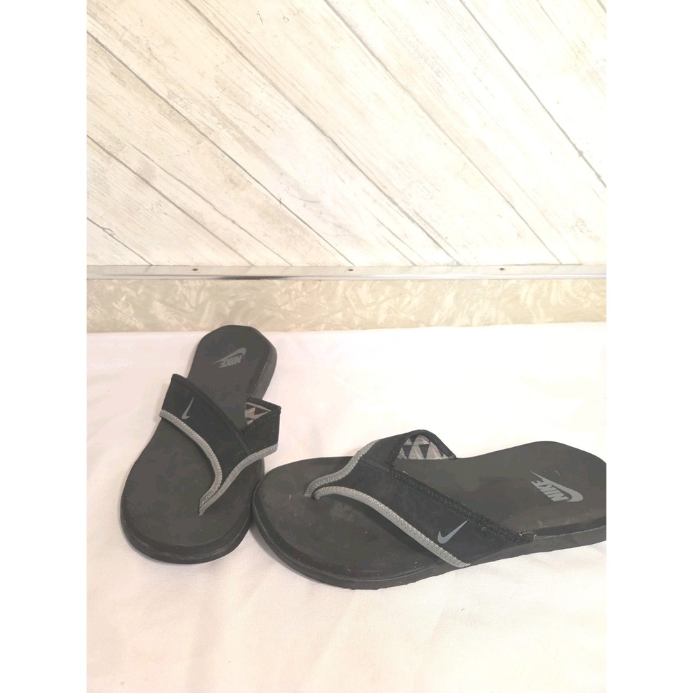 Nike Solay Womens Black Thong Flip Flop Sandals Size 7 Beach Grey/Black Strap